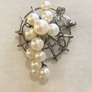 VTG Akoya Sterling Silver Brooch Pin Bunch Grapes Pearls Cluster